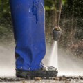 Can you use electric pressure washer on cold weather?