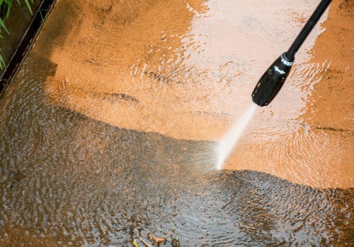Are there any special considerations when using an adjustable speed feature on a powerwasher?